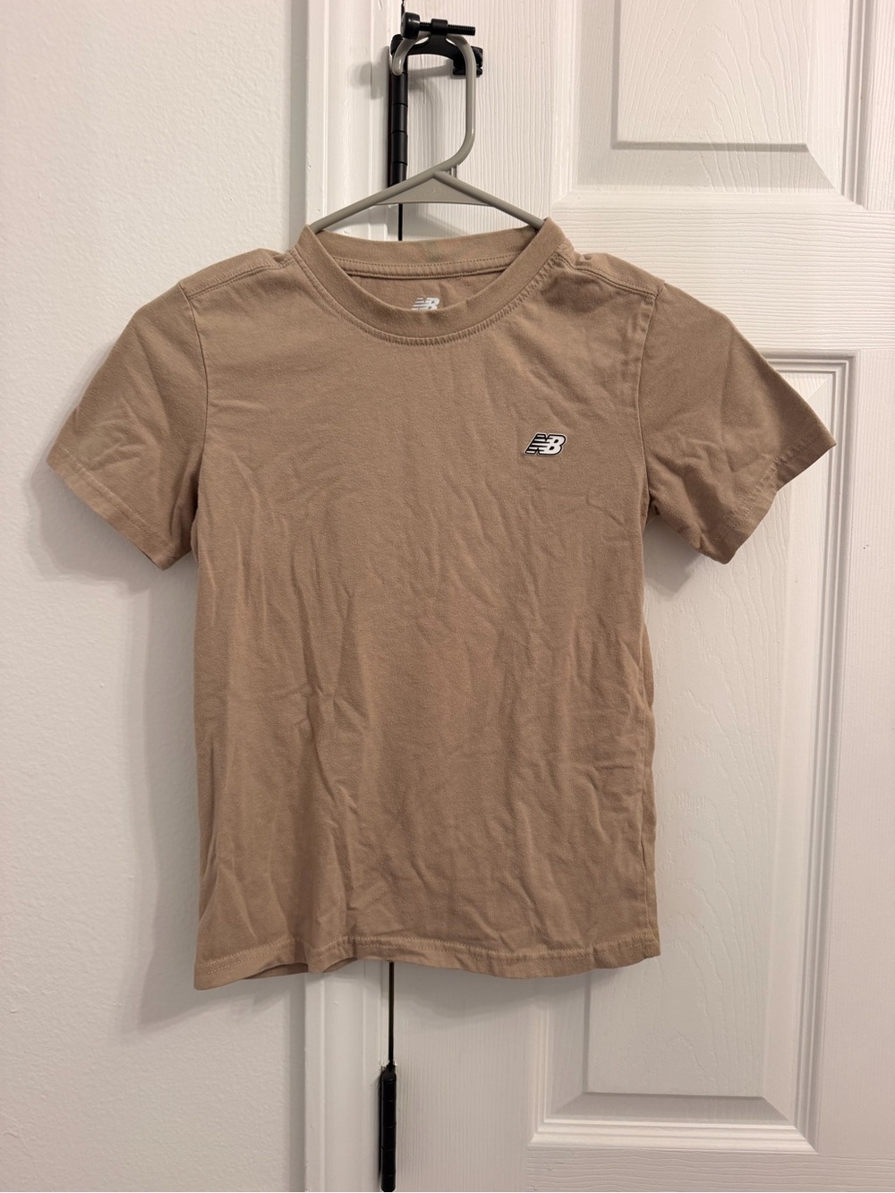 New Balance Kids Short Sleeve Tee in Light Brown